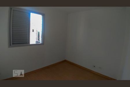 Suíte de apartamento para alugar com 3 quartos, 74m² em Jardim Ester Yolanda, São Paulo