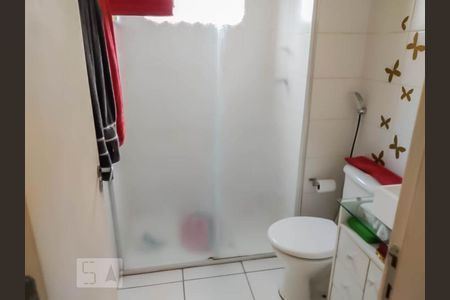 Banheiro de apartamento à venda com 2 quartos, 48m² em Vila Flórida, Guarulhos