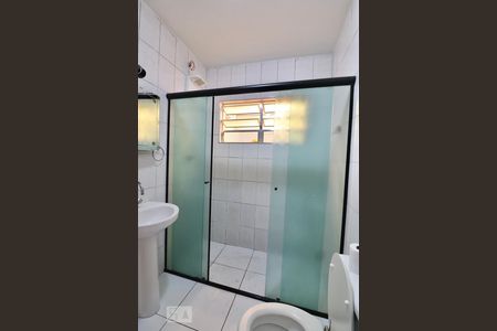 Banheiro de apartamento para alugar com 1 quarto, 50m² em Bela Vista, São Paulo