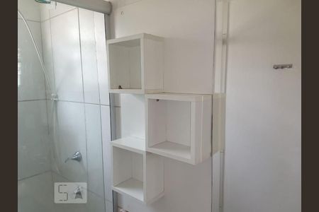 banheiro de apartamento à venda com 2 quartos, 50m² em Loteamento Parque São Martinho, Campinas