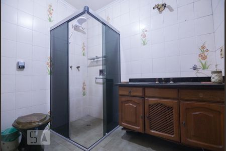 Casa para alugar com 390m², 5 quartos e 1 vaga Casa para alugar com 390m², 5 quartos e 1 vagaBanheiro Suíte