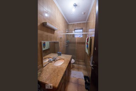 Casa para alugar com 390m², 5 quartos e 1 vaga Casa para alugar com 390m², 5 quartos e 1 vagaBanheiro Edícula