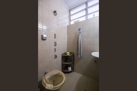 Lavabo de casa para alugar com 5 quartos, 390m² em Bela Aliança, São Paulo