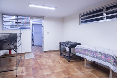 Casa para alugar com 390m², 5 quartos e 1 vaga Casa para alugar com 390m², 5 quartos e 1 vagaSala Edícula