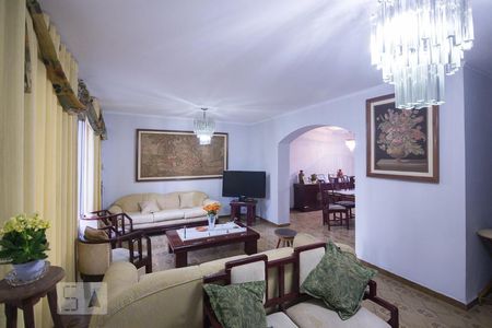 Sala de casa para alugar com 5 quartos, 390m² em Bela Aliança, São Paulo