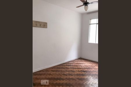 Quarto de apartamento para alugar com 1 quarto, 43m² em Menino Deus, Porto Alegre