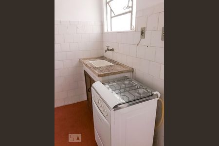 Cozinha de apartamento para alugar com 1 quarto, 43m² em Menino Deus, Porto Alegre