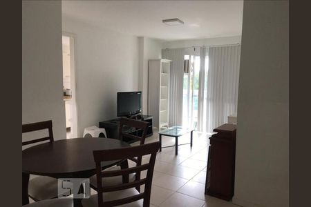 Sala de apartamento para alugar com 2 quartos, 65m² em Barra da Tijuca, Rio de Janeiro