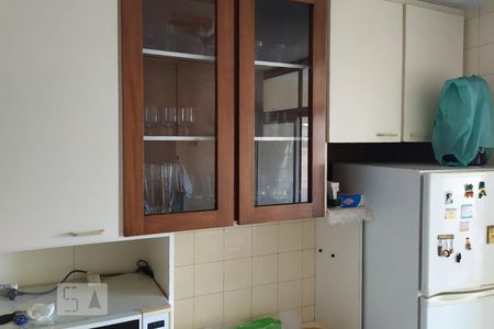 Cozinha de apartamento para alugar com 2 quartos, 55m² em Jardim Brasil (zona Sul), São Paulo