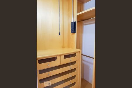 Quarto da suíte de apartamento para alugar com 1 quarto, 52m² em Centro, Campinas