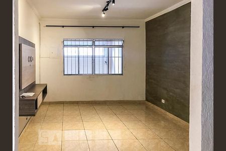 Casa à venda com 120m², 3 quartos e 2 vagasSala