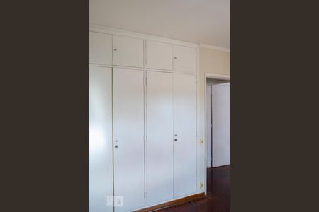 QUARTO 1 de apartamento para alugar com 2 quartos, 90m² em Jardim das Laranjeiras, São Paulo