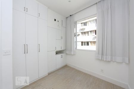 Quarto 1 de apartamento à venda com 2 quartos, 97m² em Copacabana, Rio de Janeiro