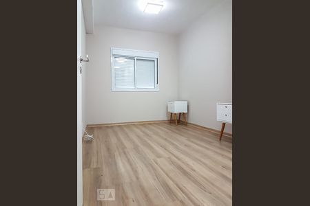 Suíte de apartamento para alugar com 1 quarto, 50m² em Empresarial 18 do Forte, Barueri