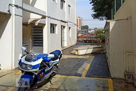 Garagem de apartamento para alugar com 3 quartos, 56m² em Vila Gumercindo, São Paulo