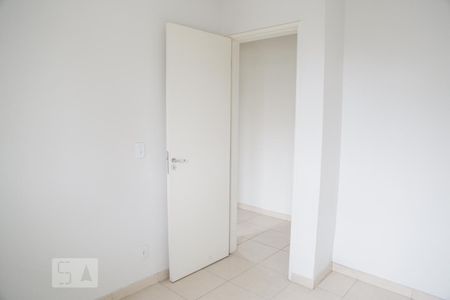 Quarto 1 de apartamento para alugar com 2 quartos, 48m² em Vila Mira, São Paulo