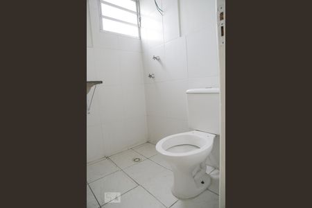 Banheiro  de apartamento à venda com 2 quartos, 48m² em Vila Mira, São Paulo