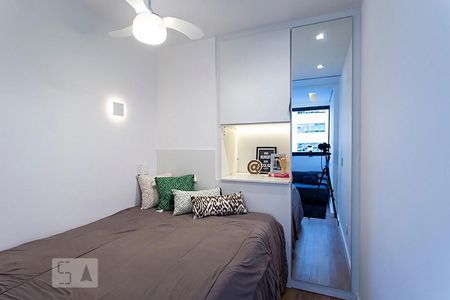 Quarto de apartamento à venda com 1 quarto, 30m² em Vila Olímpia, São Paulo