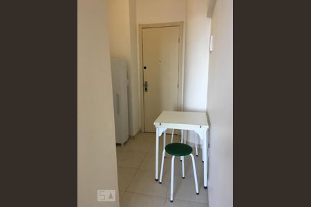 Cozinha de apartamento para alugar com 1 quarto, 25m² em Centro, Rio de Janeiro