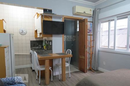 Sala de apartamento para alugar com 1 quarto, 18m² em Centro Histórico, Porto Alegre