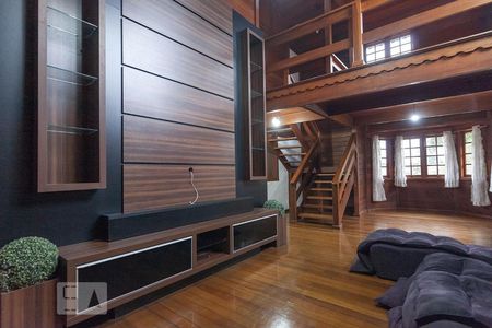 Sala de casa para alugar com 4 quartos, 300m² em Santa Felicidade, Curitiba