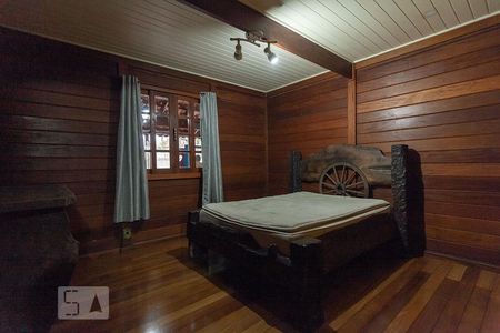 Quarto 1 de casa para alugar com 4 quartos, 300m² em Santa Felicidade, Curitiba