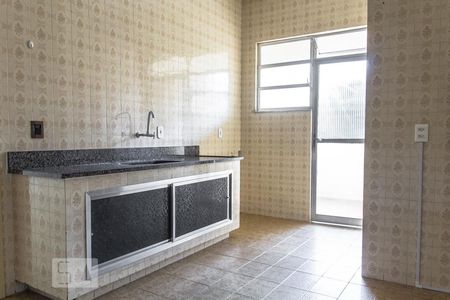 Cozinha de apartamento para alugar com 2 quartos, 80m² em Jardim Guanabara, Rio de Janeiro