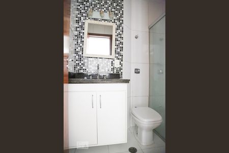 Banheiro de apartamento para alugar com 2 quartos, 70m² em Mirandópolis, São Paulo