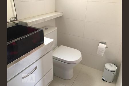 Banheiro de apartamento à venda com 3 quartos, 70m² em Cidade Patriarca, São Paulo