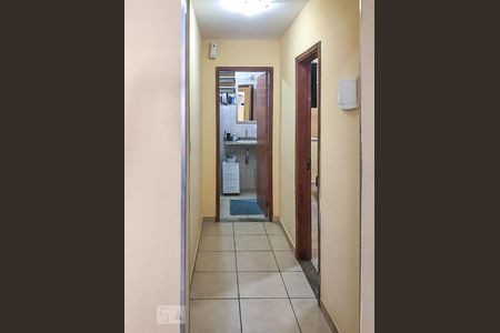 Corredor de casa à venda com 2 quartos, 100m² em Vila da Penha, Rio de Janeiro