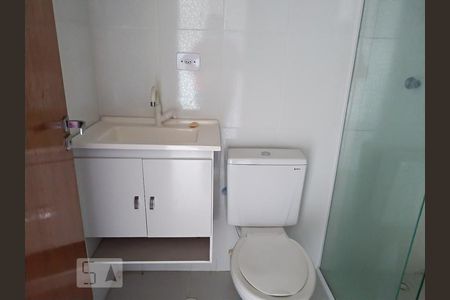 Banheiro de apartamento para alugar com 1 quarto, 45m² em Vila Esperança, São Paulo