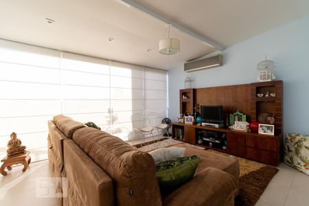 Sala de TV - na cobertura de apartamento à venda com 2 quartos, 198m² em Vila Madalena, São Paulo
