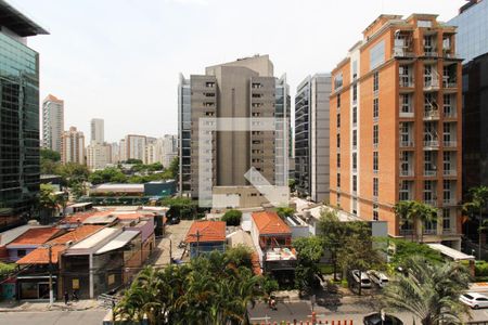 Vista Sala de apartamento à venda com 2 quartos, 80m² em Vila Olímpia, São Paulo
