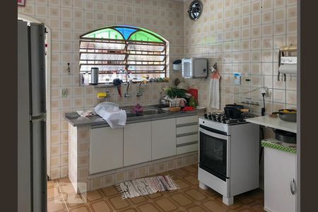 Cozinha de casa para alugar com 3 quartos, 151m² em Jardim Peri Peri, São Paulo