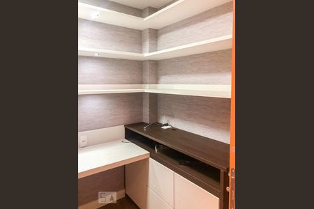 Suíte de apartamento para alugar com 4 quartos, 224m² em Tamboré, Santana de Parnaíba