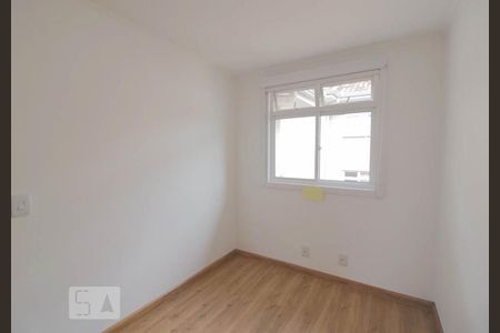 Quarto 1 de apartamento para alugar com 3 quartos, 68m² em Fazendinha, Curitiba