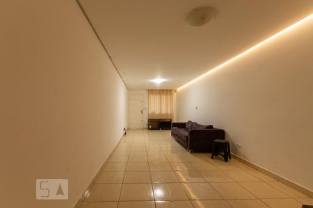 Sala de casa à venda com 3 quartos, 250m² em Vila Guilhermina, São Paulo