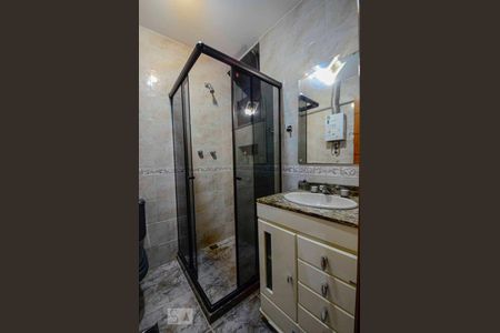 Banheiro de apartamento à venda com 3 quartos, 100m² em Rio Comprido , Rio de Janeiro
