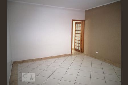 Casa para alugar com 183m², 3 quartos e 2 vagasSala