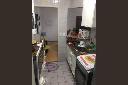 Cozinha de apartamento para alugar com 2 quartos, 50m² em Brooklin Paulista, São Paulo