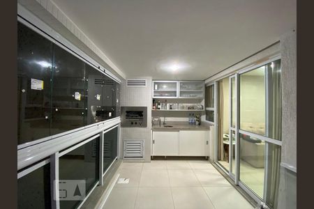 Varanda Gourmet de apartamento à venda com 2 quartos, 90m² em Icaraí, Niterói