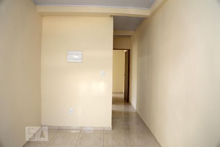 Sala de casa para alugar com 2 quartos, 50m² em Parque Pinheiros, Taboão da Serra