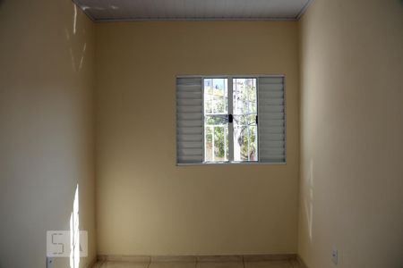 Quarto 1 de casa para alugar com 2 quartos, 50m² em Parque Pinheiros, Taboão da Serra