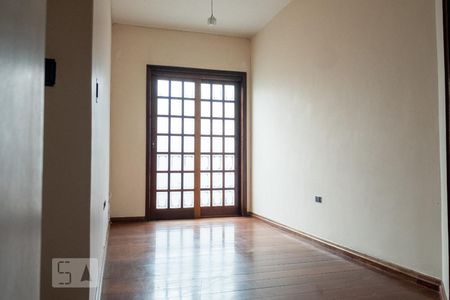Escritório de casa à venda com 3 quartos, 220m² em Vila Taquari, São Paulo