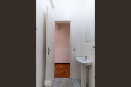 Banheiro de apartamento para alugar com 1 quarto, 42m² em Vila Monte Alegre, São Paulo