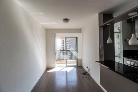 Sala de TV de apartamento para alugar com 2 quartos, 65m² em Tamboré, Barueri