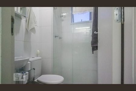 Banheiro  de apartamento à venda com 2 quartos, 47m² em Jardim São Francisco (zona Leste), São Paulo