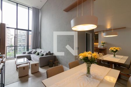 Sala de apartamento à venda com 2 quartos, 74m² em Vila Olímpia, São Paulo