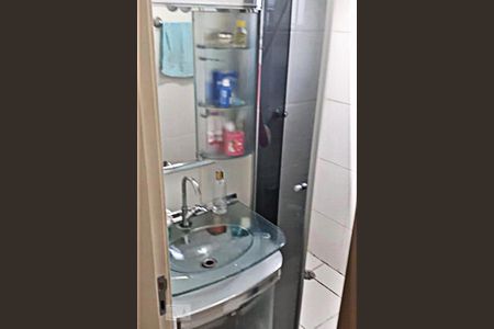Banheiro de apartamento à venda com 2 quartos, 50m² em Vila Palmeiras, São Paulo