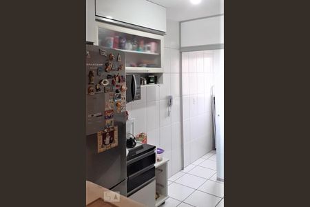 Cozinha de apartamento à venda com 2 quartos, 50m² em Vila Palmeiras, São Paulo